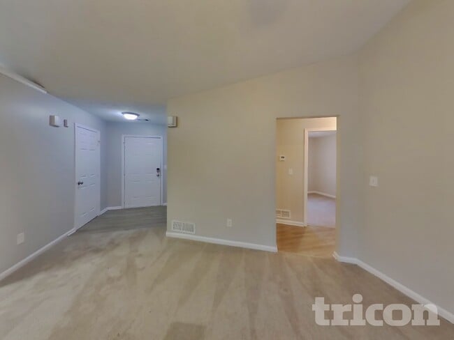 Photo - 1185 Mercury Dr SE