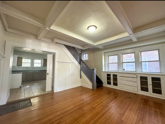 Photo - 3353 N College Ave Unidad 1