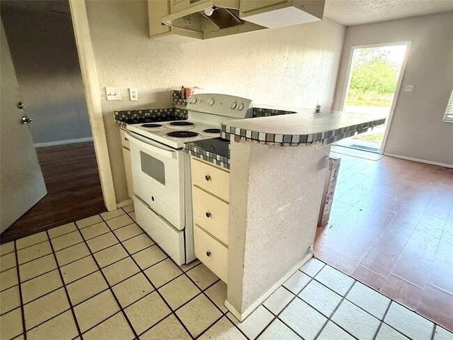 Photo - 3203 Astoria Ave Unidad 3201-3203