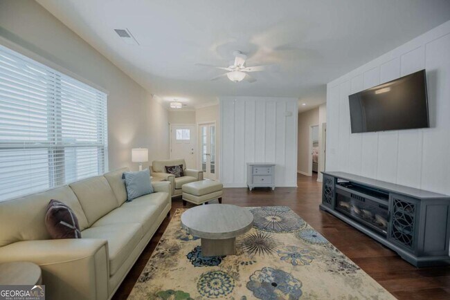 Photo - 5905 Deerbrook Ct