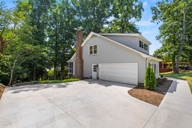414 Phillips Ln