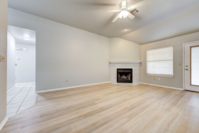 Photo - 1904 Pendleton Dr