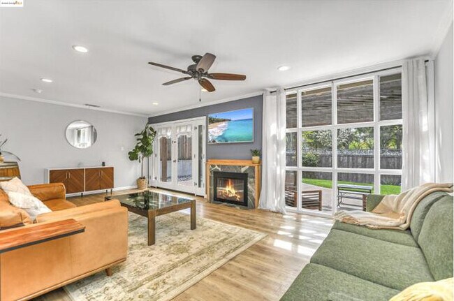 Photo - 2419 Erie Dr