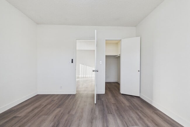 Photo - Cedar Court Apartments