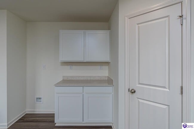 Photo - 557 Pinehurst Dr