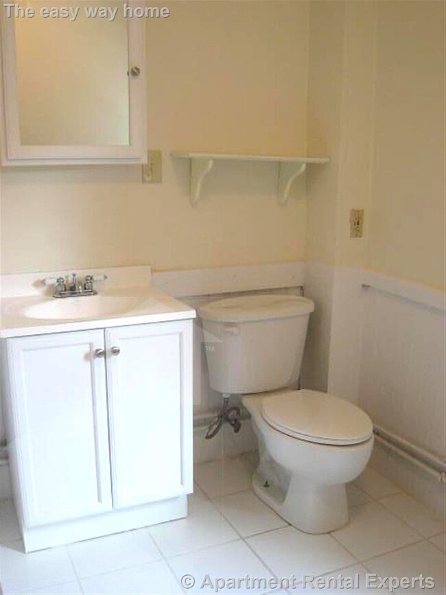 Photo - 33 Chester St Unit #2R