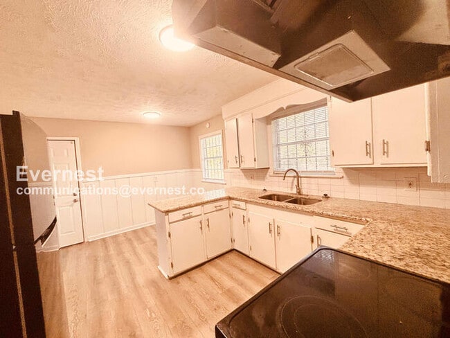 Photo - 1428 Gibralter Dr