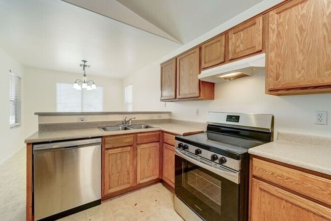 Photo - READY TO VIEW NOW! Bright, Open Floorplan w/ Brand New Interior Paint & Carpet!