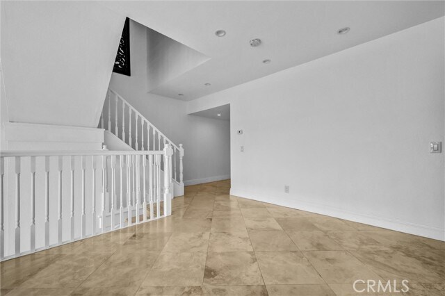 Photo - 305 Columbia St