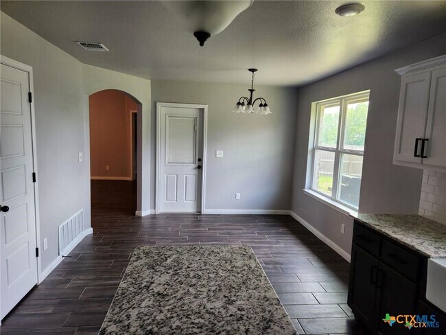 Photo - 2574 Belle Hubbard Trl