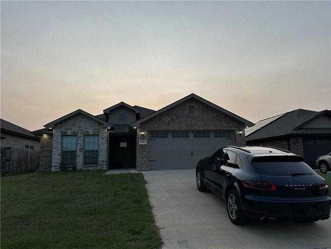 Photo - 6101 NW Silas St