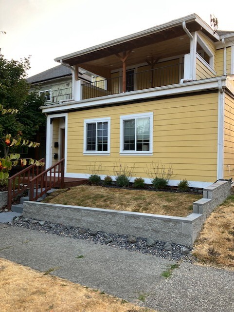 Front of Duplex - 1409 N Fife St