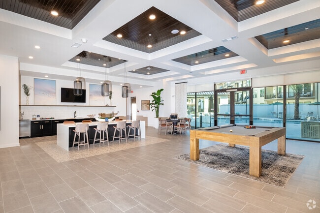 Clubhouse - Vintage Lake Powell