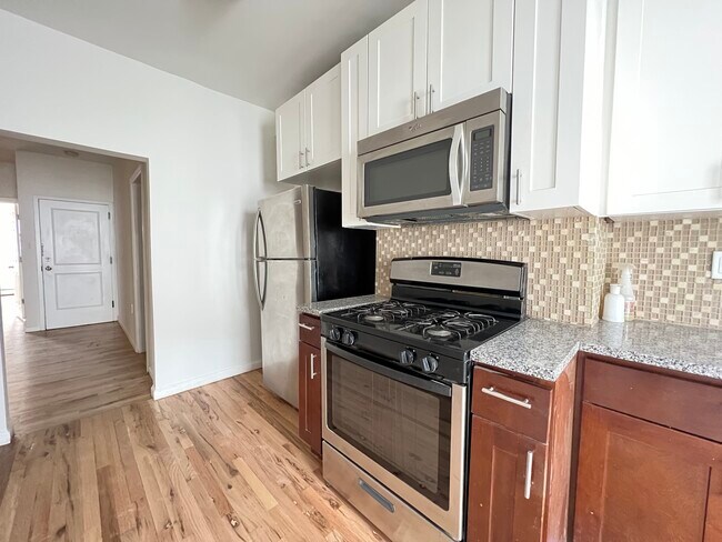 Photo - 11 Rose Ave Unit 2