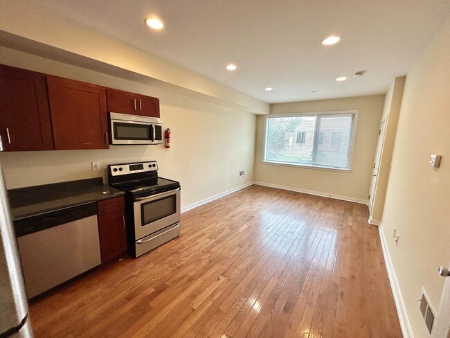 Photo - 332 N 41st St Unit 1