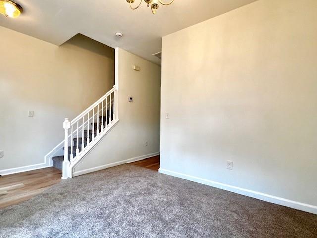 Photo - 895 Redwood Dr NW