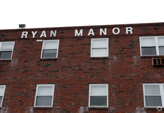 Ryan Manor Apartments - Ryan Manor Apartments