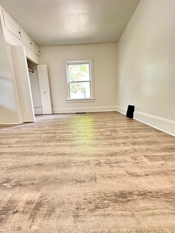 Photo - 641 S Water St