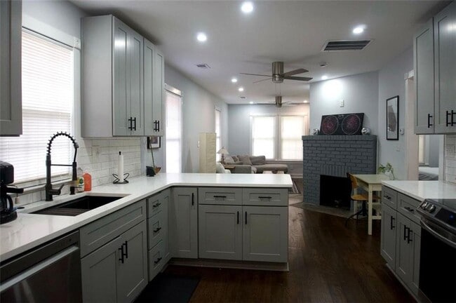 Photo - 551 Culberson St SW