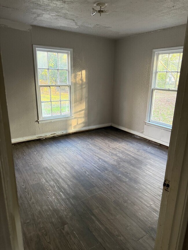 Photo - 3453 Desoto St