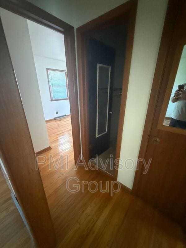 Photo - 1327 NE Winfield Ave