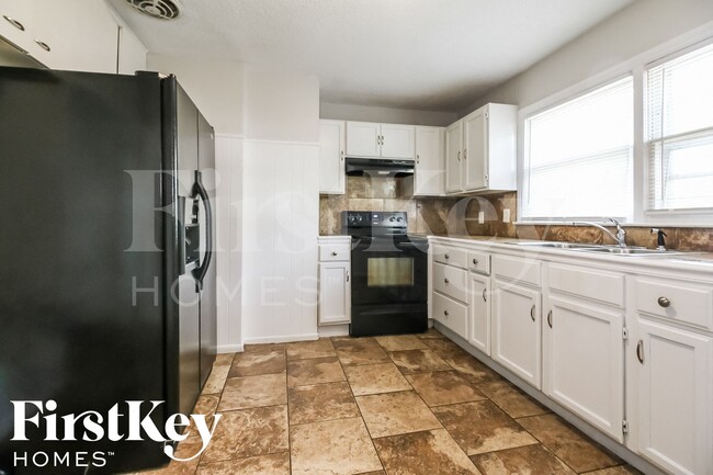 Photo - 10110 Hillcrest Rd