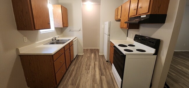 Photo - Cute 2/1 with spacious living area.