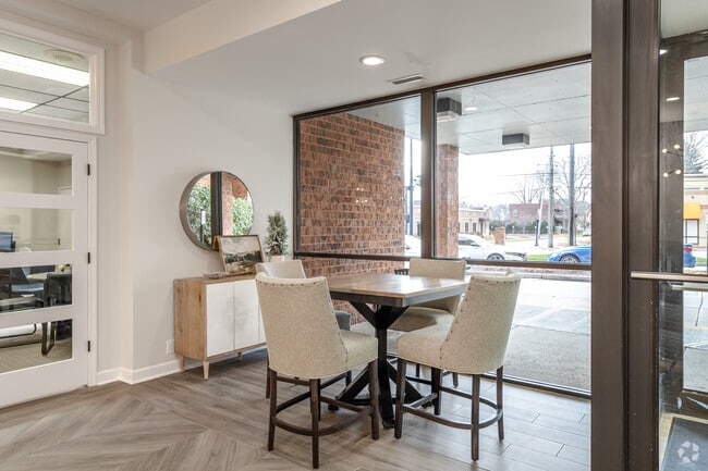 Castlewood Apartments