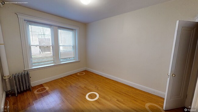 Photo - 1965 Commonwealth Ave