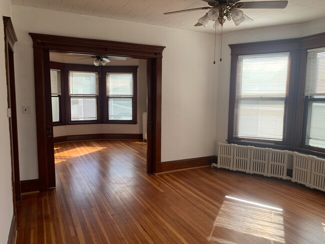 Building Photo - 1481 3rd St Unit Apt B