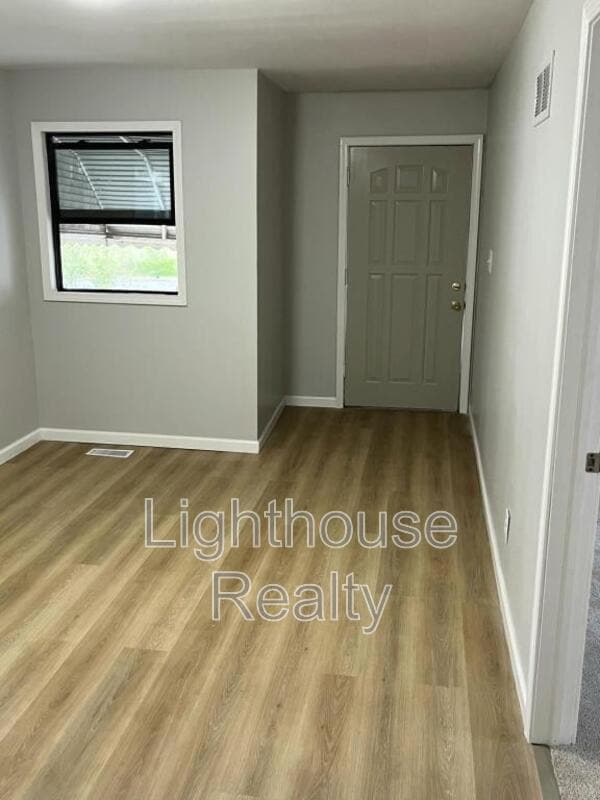 Building Photo - 1545 Polk St Rental