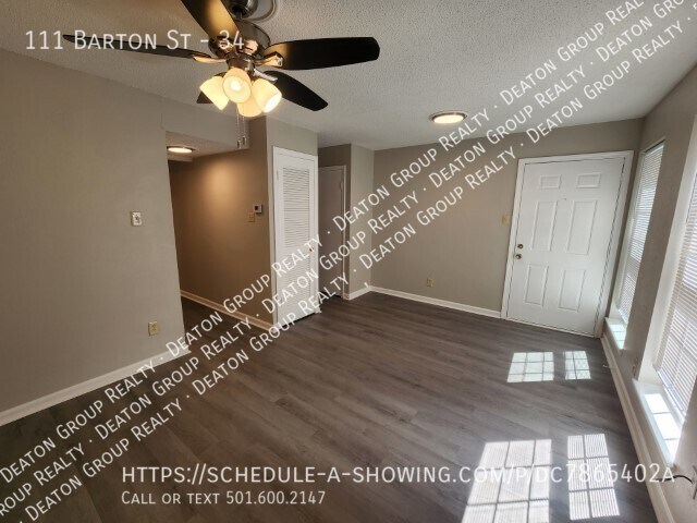 Photo - 111 Barton St Unidad 34