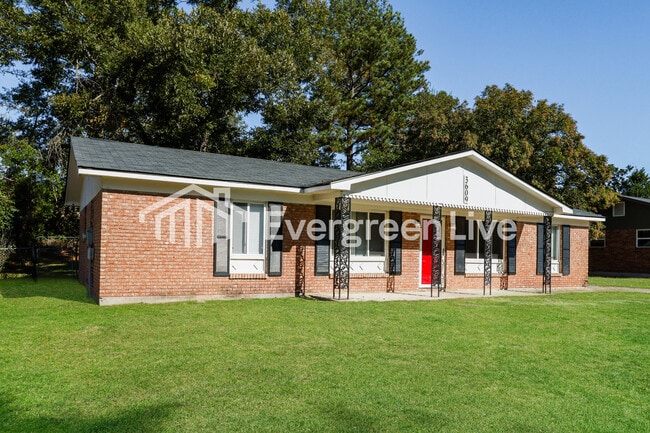 Photo - 3609 Massoit Dr