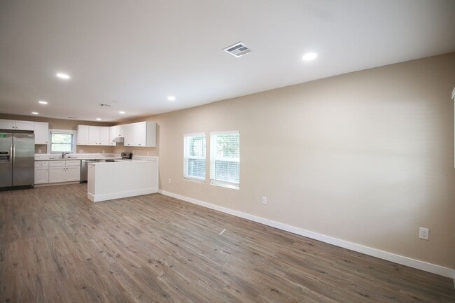 Photo - Recently Remodeled 3 Bed 2 Bath!