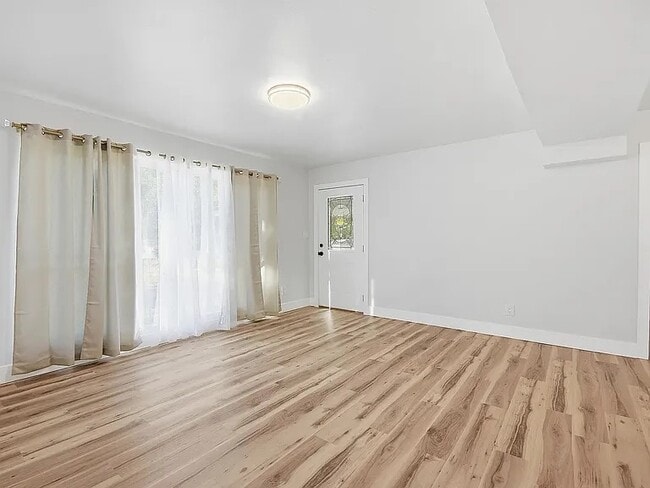 Photo - 522 S Edgewood Cir