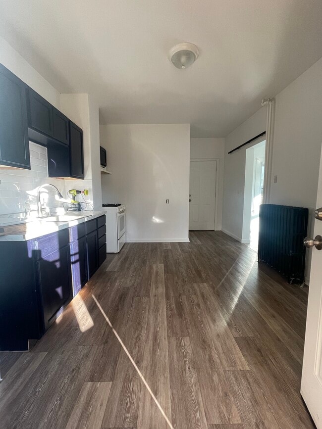 Photo - 255 Glen St Unit Studio