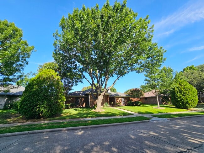 Photo - 224 Simmons Dr