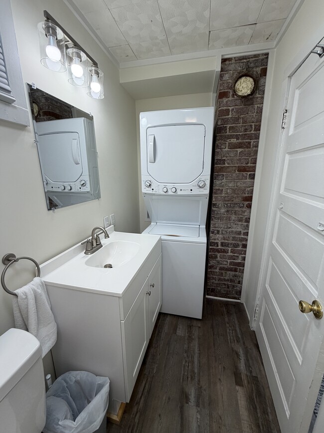 Photo - 926 Oak St