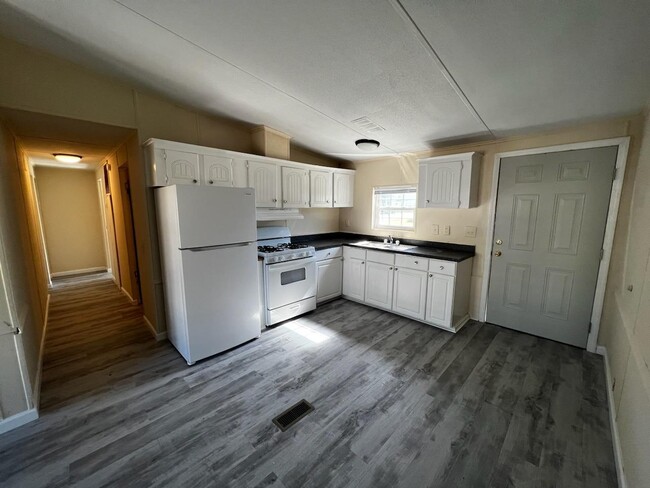 Building Photo - 510 9th St SW Rental