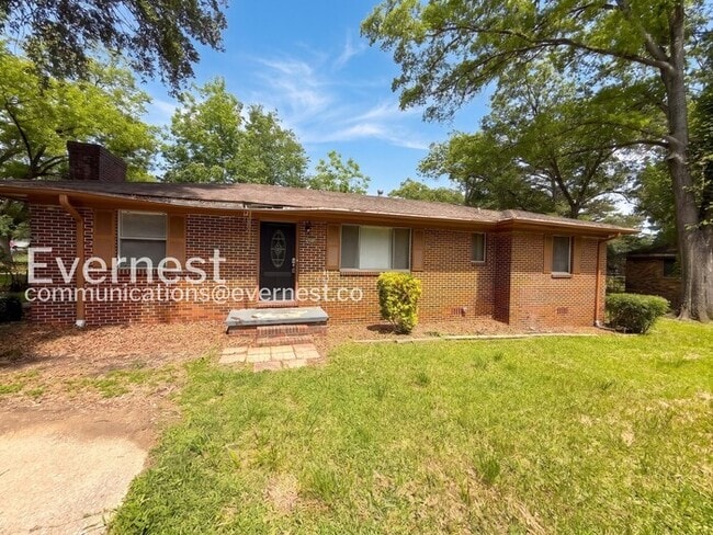 Building Photo - 9825 Maple Ln