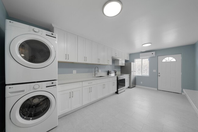 Building Photo - 808 St Louis Ave