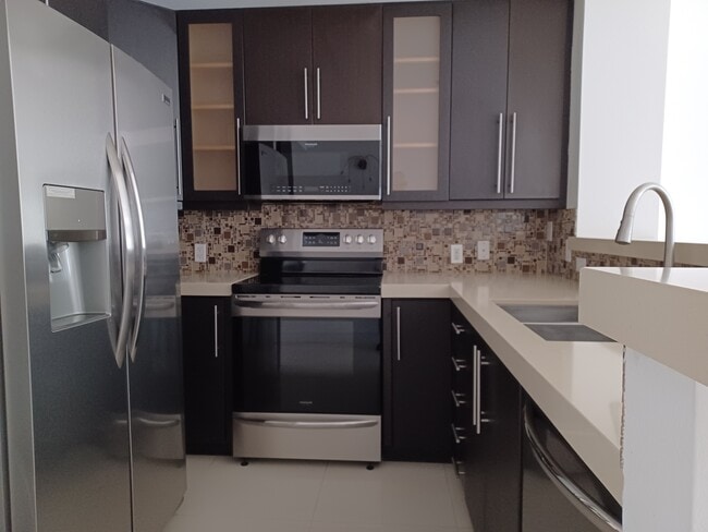 Building Photo - 4540 NW 107th Ave Unit 308 Rental