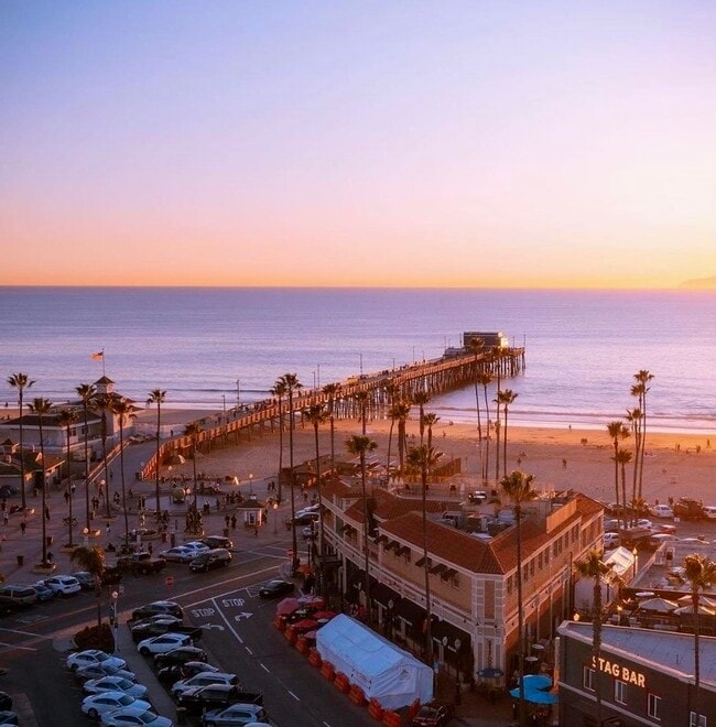 Walk/Bike to Newport Beach Pier