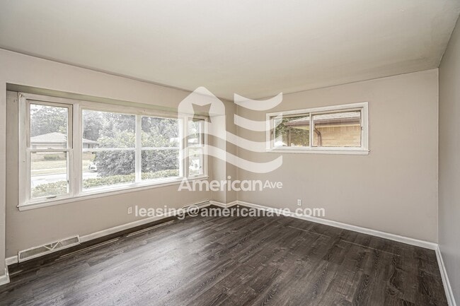 Photo - 5251 N 83rd St