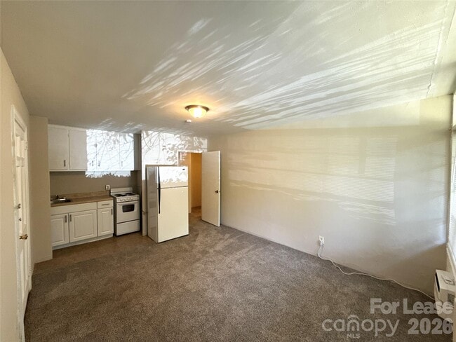 Photo - 2126 E 7th St Unit 107