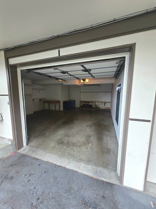 Photo - 2012 Thorndyke Ave W Unidad 8