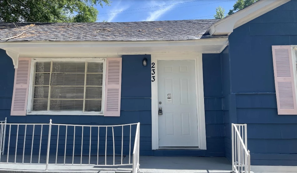 Photo - 233 Colonial Dr