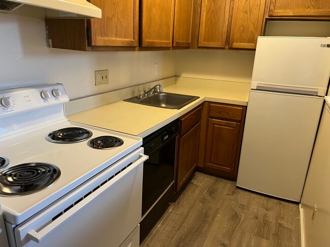 Photo - 17 Charter Oak Pl Unidad 2