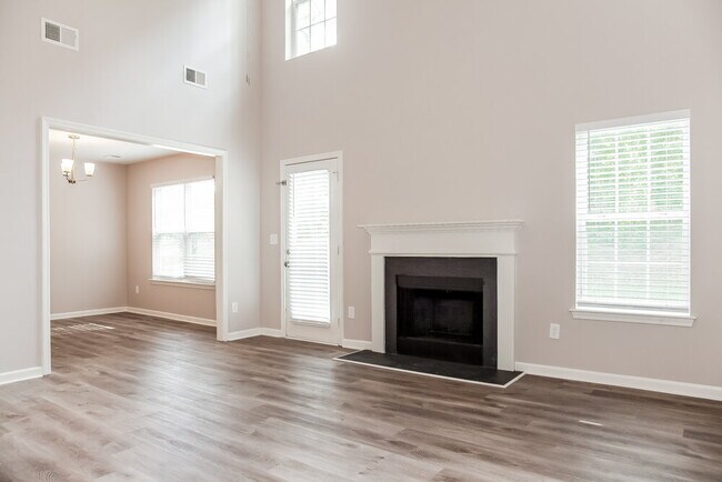 Photo - 532 Moss Stream Ln