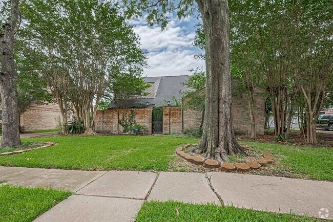 Building Photo - 2107 Shadowbriar Dr Rental